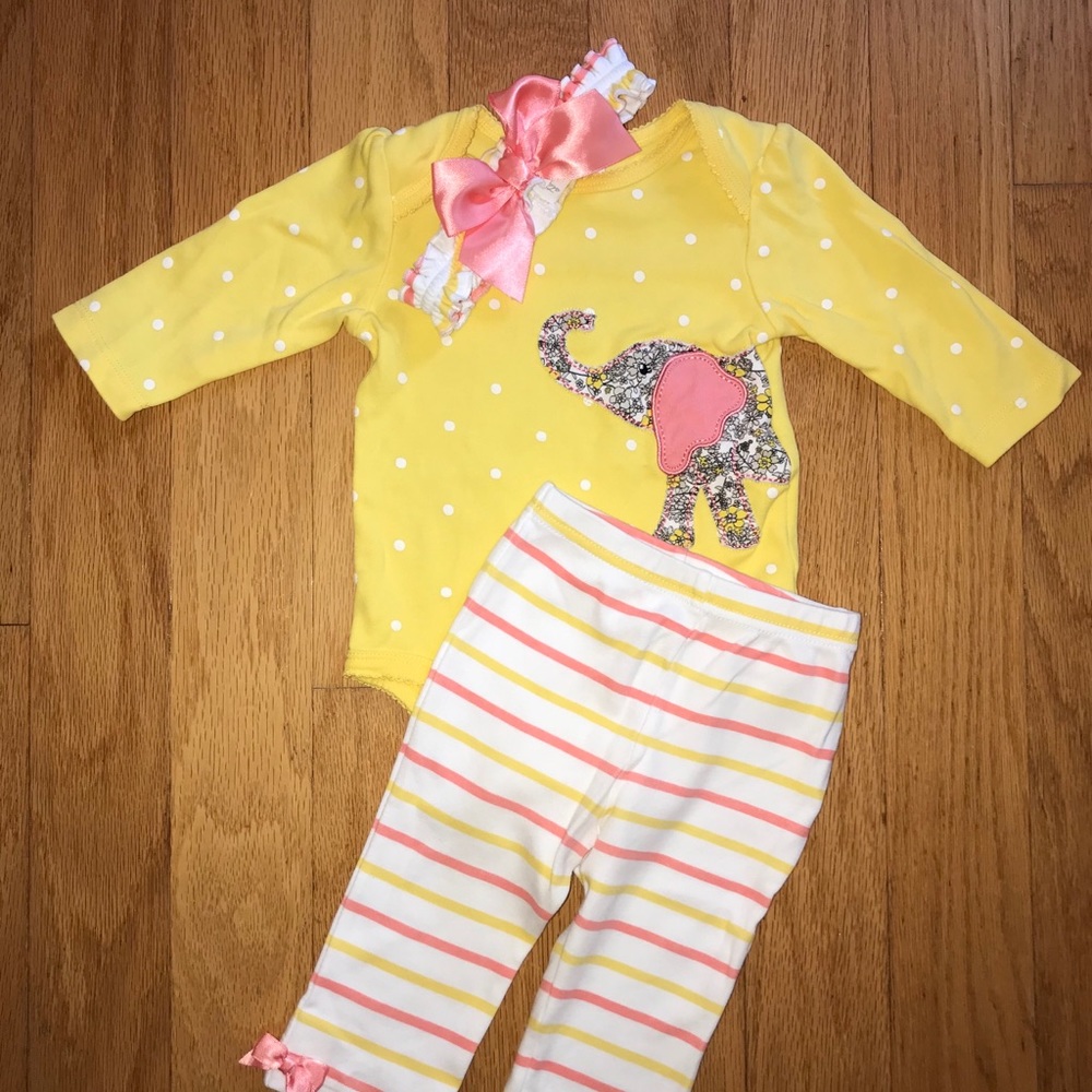 Cute Babygirl Outfit 9M 🍭🍓🎈
